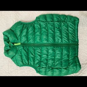 Kelly Green primary puffer vest.